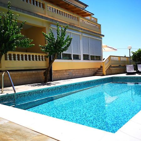 Apartments With A Swimming Pool Banjol, Rab - 11382 Экстерьер фото