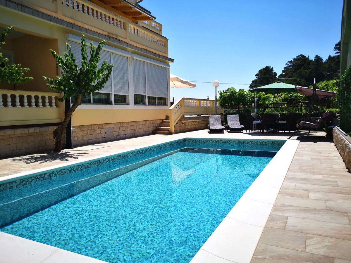 Apartments With A Swimming Pool Banjol, Rab - 11382 Экстерьер фото