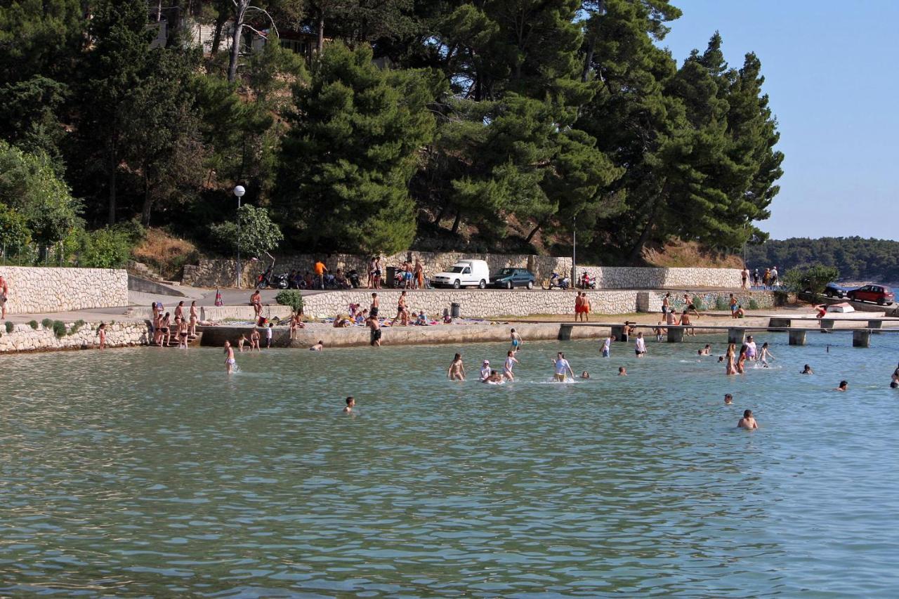 Apartments With A Swimming Pool Banjol, Rab - 11382 Экстерьер фото