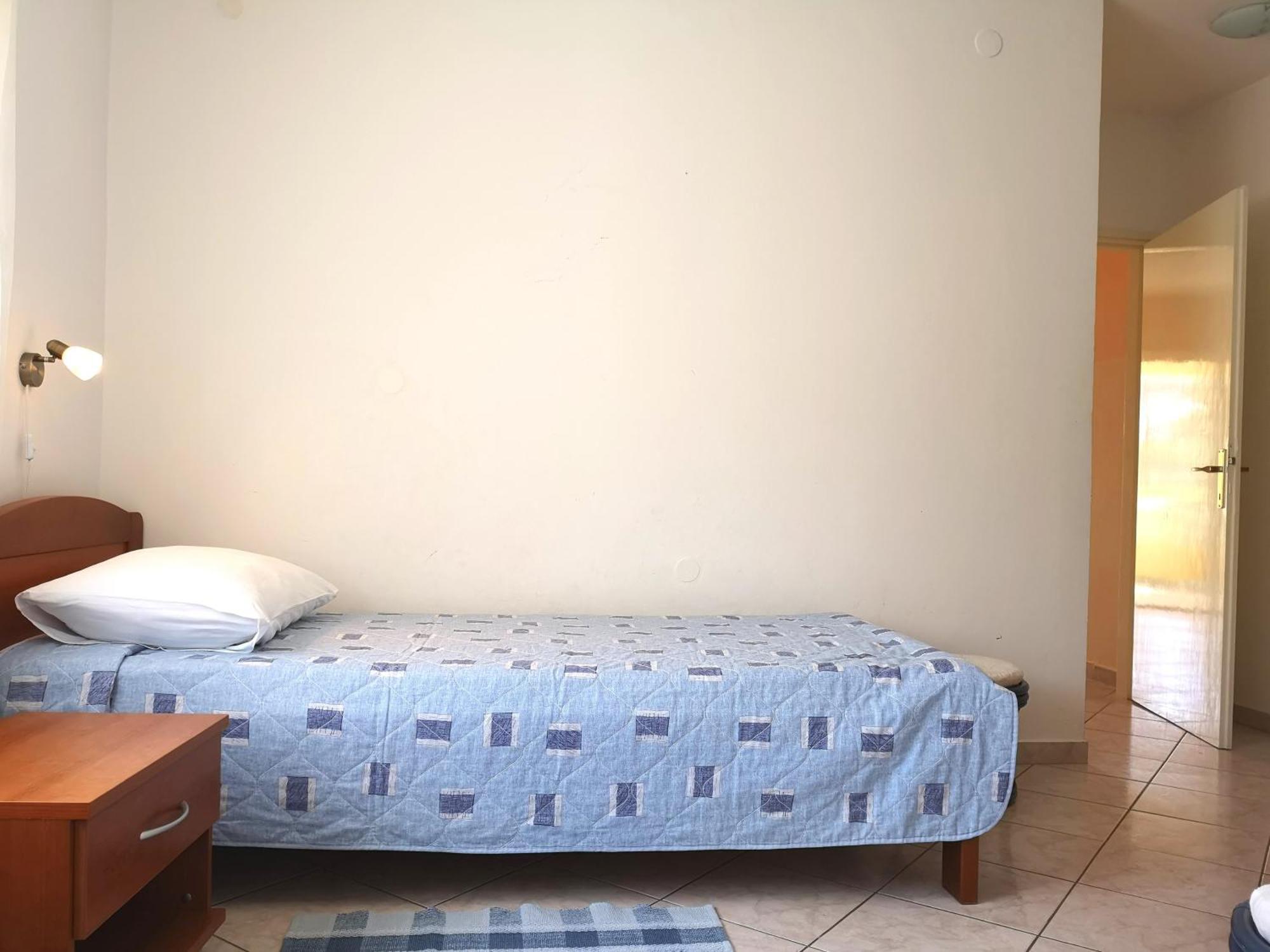 Apartments With A Swimming Pool Banjol, Rab - 11382 Номер фото
