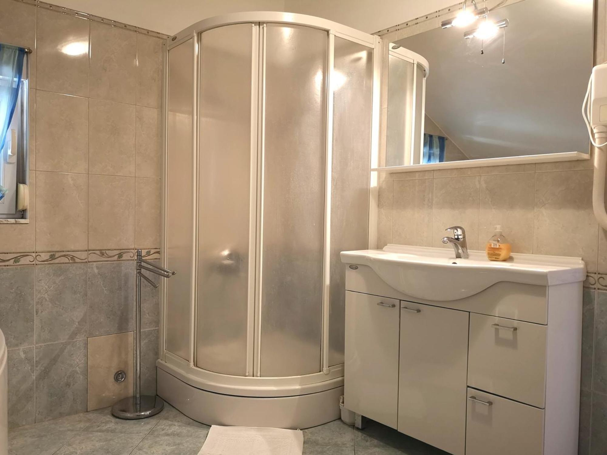 Apartments With A Swimming Pool Banjol, Rab - 11382 Номер фото